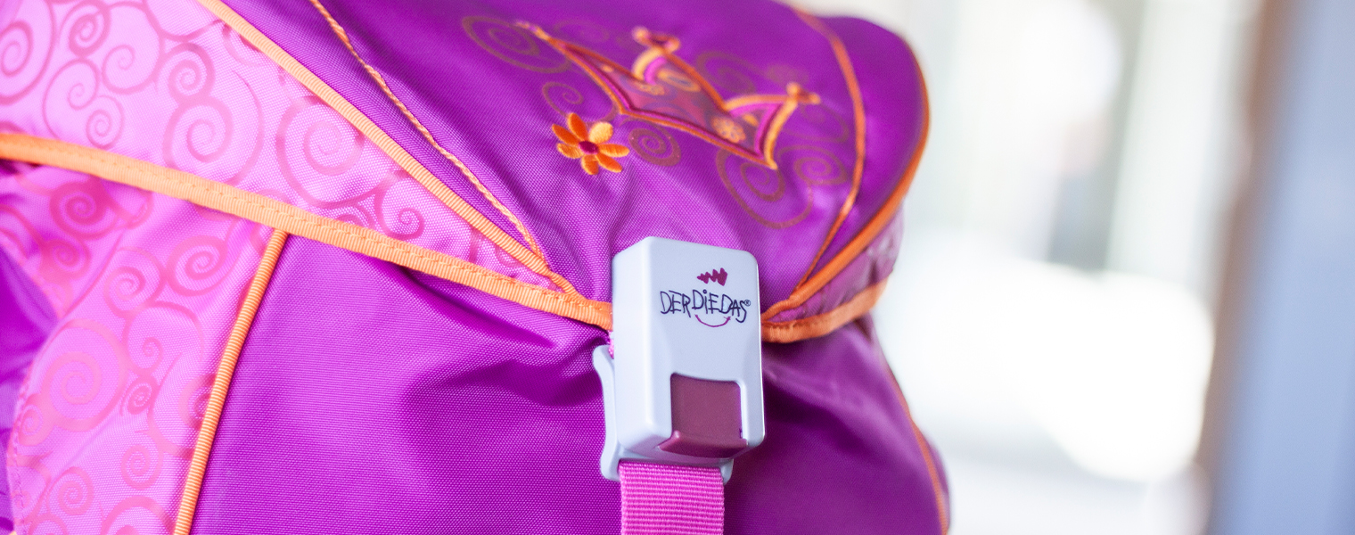 DerDieDas school bag with SNAP push fastener