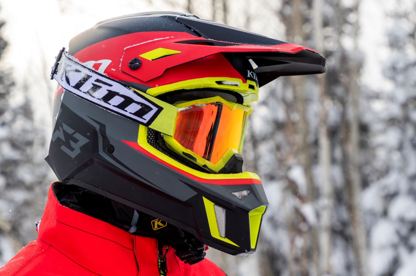 Roter Schneemobil-Helm von Klim 