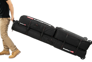 Preview application SnoKart - Man with travel bag