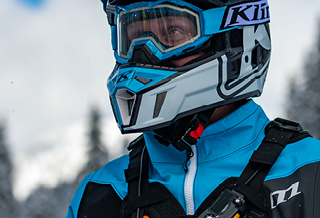 Preview application KLIM - Wintersport helmt with Hook 25 alu motorbike