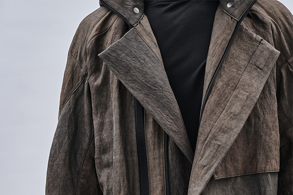 zoomed in view of the rain jacket by enfin leve
