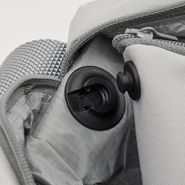 SNAP fastener with bag