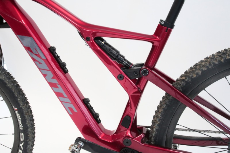 FANTIC Bike with two TWIST bike bases