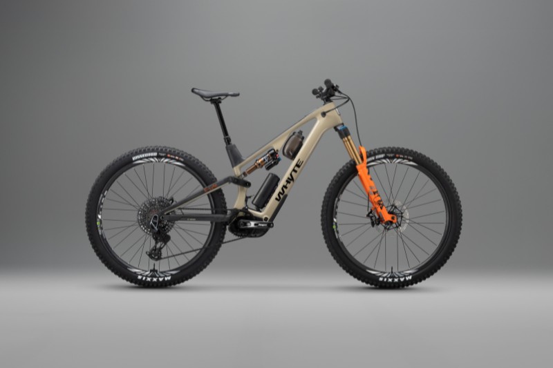 WHYTE Bike with TWIST BASE
