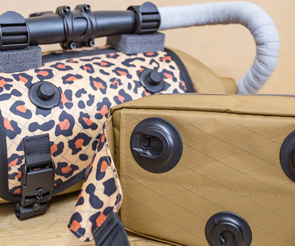 SNAP fasteners on the bike bag by reisefix