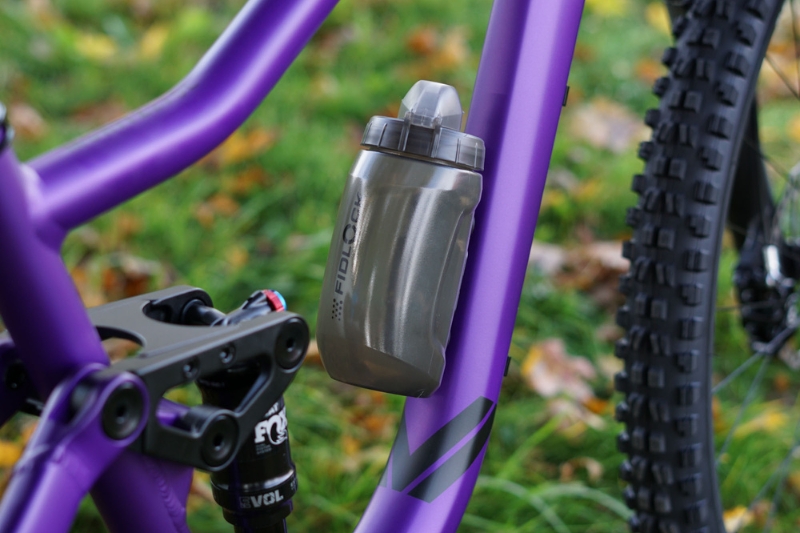 VPACE Bike with FIDLOCK Bottle