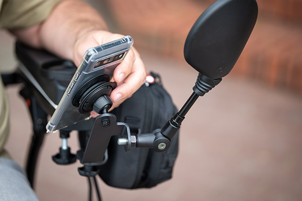 handyholder by ergoflix with VACCUM by FIDLOCK