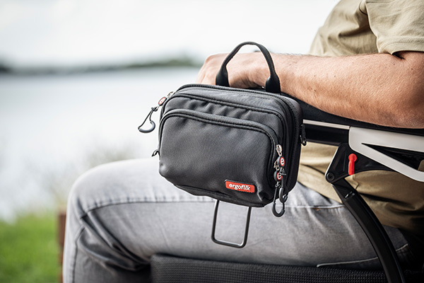 wheelchair bag by ergoflix equipped with fidlock buckles