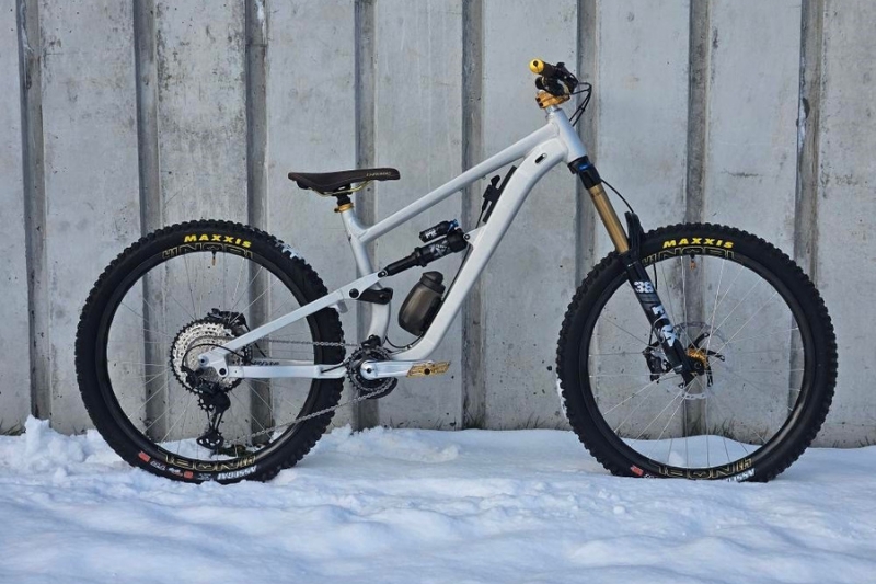 ZINK Bike with FIDLOCK Bottle