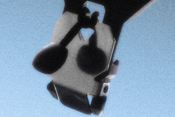 close-up fidlock v-buckle