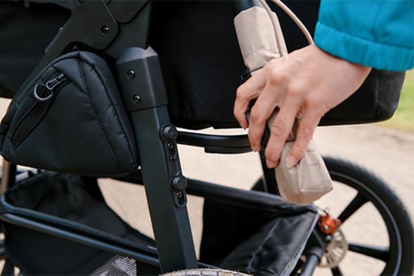bike base by FIDLOCK on the stroller by tfk 