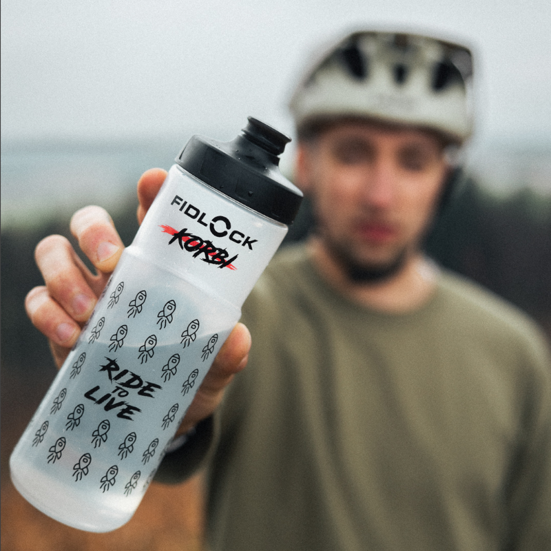TWIST bottle 600 X KORBI (incl. bike base) 1/500