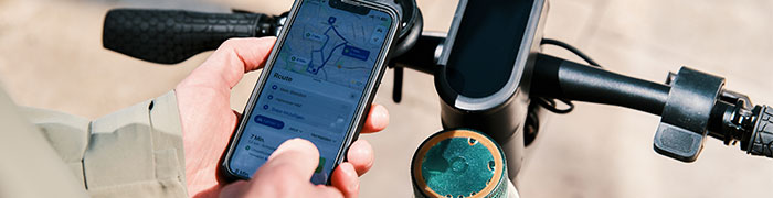 FIDLOCK-Webseite-Aktivitten-E-Scooter-Titelbild